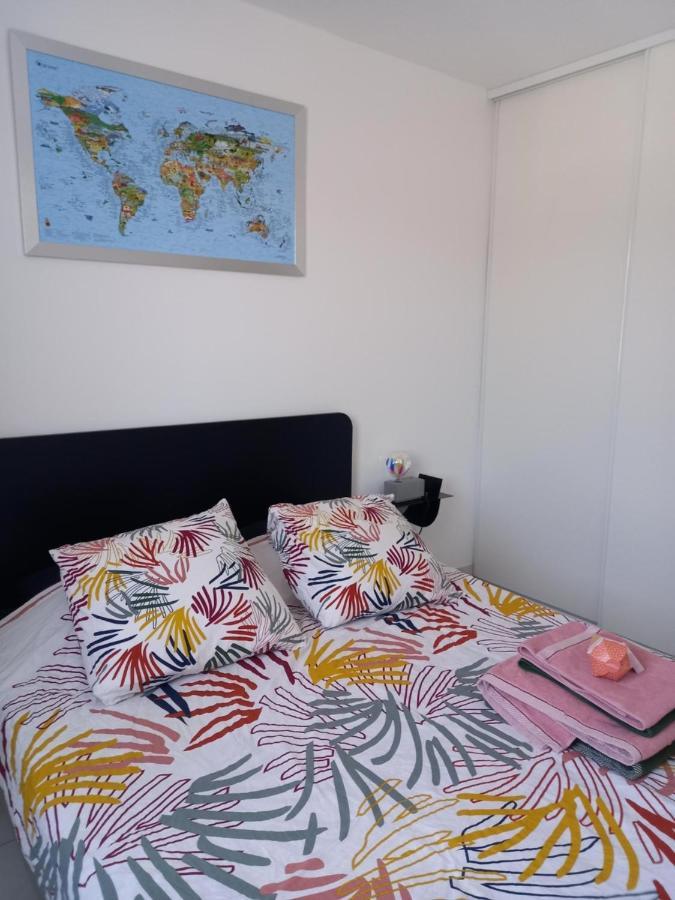 מרטיג Bel Appartement Avec Terrasse - Plage De Carro A Pied מראה חיצוני תמונה